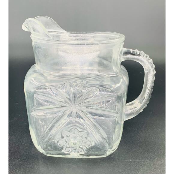 Anchor Hocking Glass Pitcher Small 40 Oz Pressed Square Star Handle Pour Spout - Picture 9 of 9